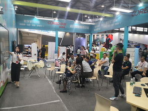 藍(lán)鴿集團(tuán)攜智慧教育產(chǎn)品亮相2019中國國際教育裝備上海博覽會(huì)，引領(lǐng)教育信息化新浪潮